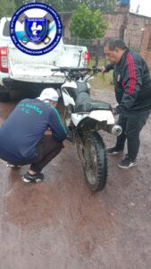 RESISTENCIA: SECUESTRAN UNA MOTOCICLETA ROBADA Y EL SOSPECHOSO HUYÓ AL VER A LA POLICÍA