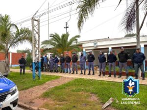 OPERATIVO MÚLTIPLE EN LAS BREÑAS: DETIENEN A UN JOVEN Y SECUESTRAN DROGA, MUNICIONES Y UNA MOTO