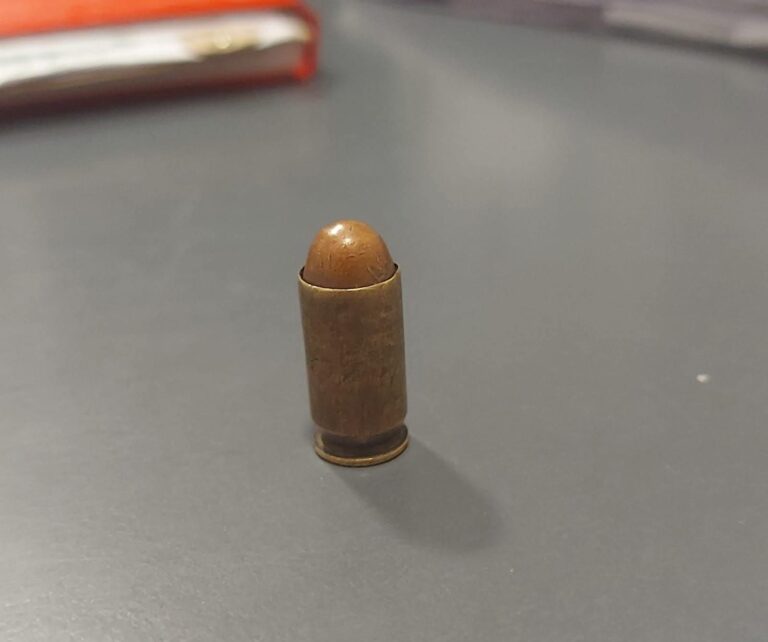 PREOCUPACIÓN EN UNA ESCUELA: HALLARON UN PROYECTIL Y ACTIVARON EL PROTOCOLO DE SEGURIDAD