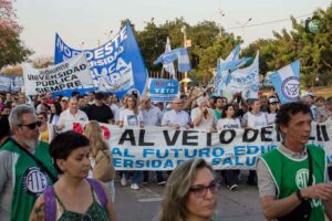LAS UNIVERSIDADES VUELVEN A LAS CALLES: CONVOCAN A UNA NUEVA MARCHA NACIONAL POR EL FINANCIAMIENTO