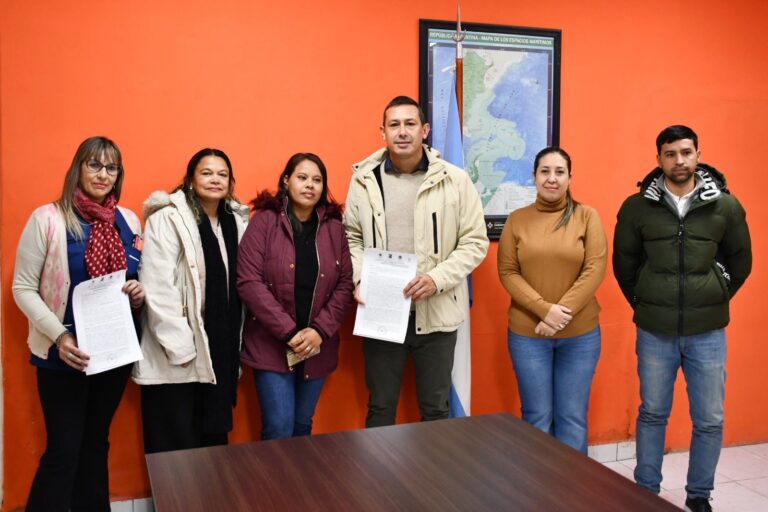 LA ESCONDIDA GARANTIZARÁ EL TRASLADO DE ESTUDIANTES DE RADIOLOGÍA A PRESIDENCIA DE LA PLAZA