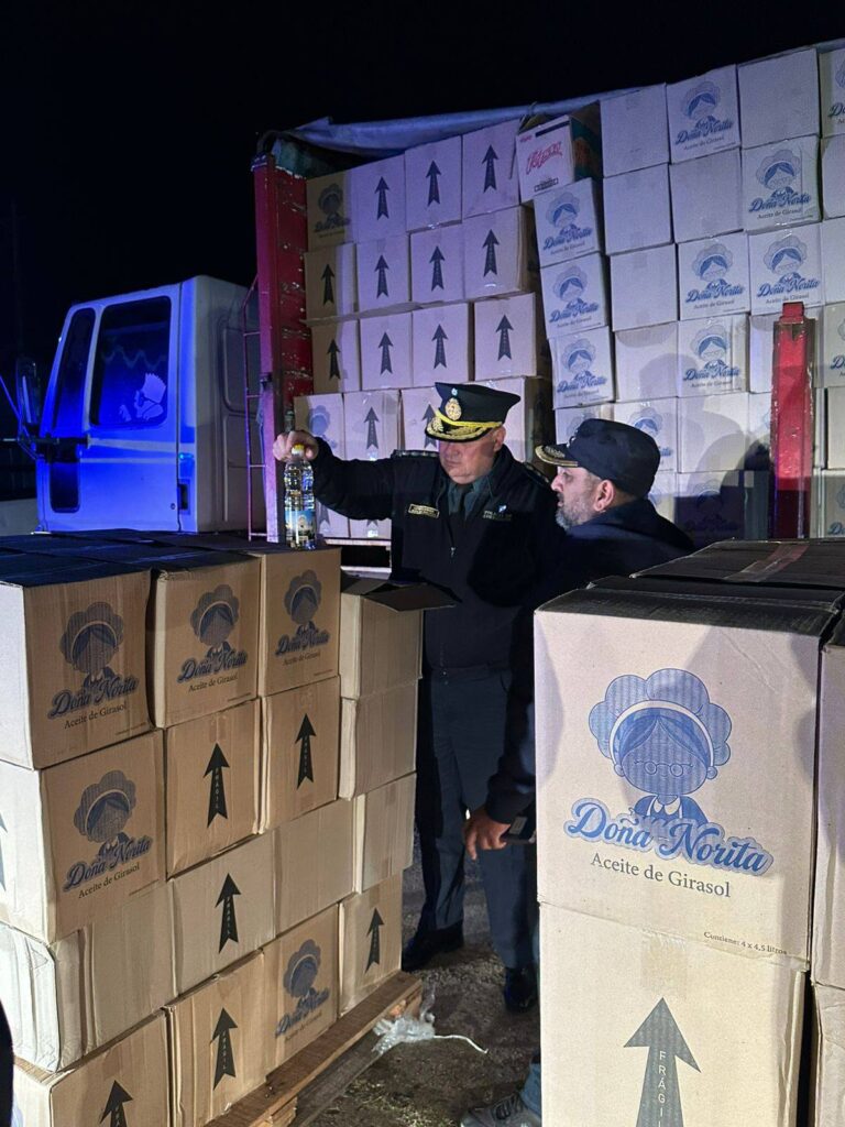 MILLONARIA ESTAFA EN CORRIENTES: RECUPERARON MÁS DE 6 MIL BOTELLAS DE ACEITE ROBADAS