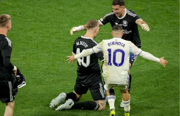 LOCURA ARGENTINA EN EUROPA: “DIBU” MARTÍNEZ Y BUENDÍA GRITARON CAMPEÓN CON ASTON VILLA