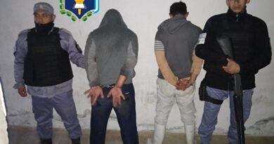 Presidencia de la Plaza: demoraron a dos hombres por provocar desorden y secuestraron un cuchillo