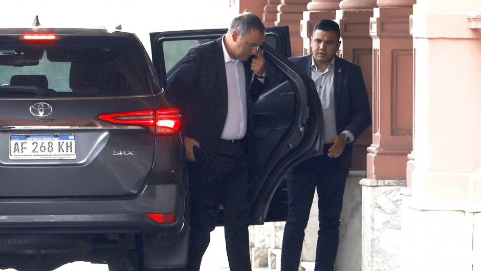 INVESTIGAN MOVIMIENTOS FINANCIEROS DE ADORNI Y EL CASO PODRÍA SALPICAR A MILEI POR EL ESCÁNDALO LIBRA