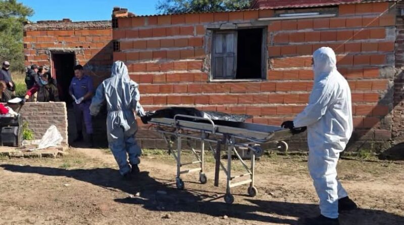 Conmoción en Tres Isletas: detuvieron a un joven acusado de asesinar a su madre de una puñalada en el cuello