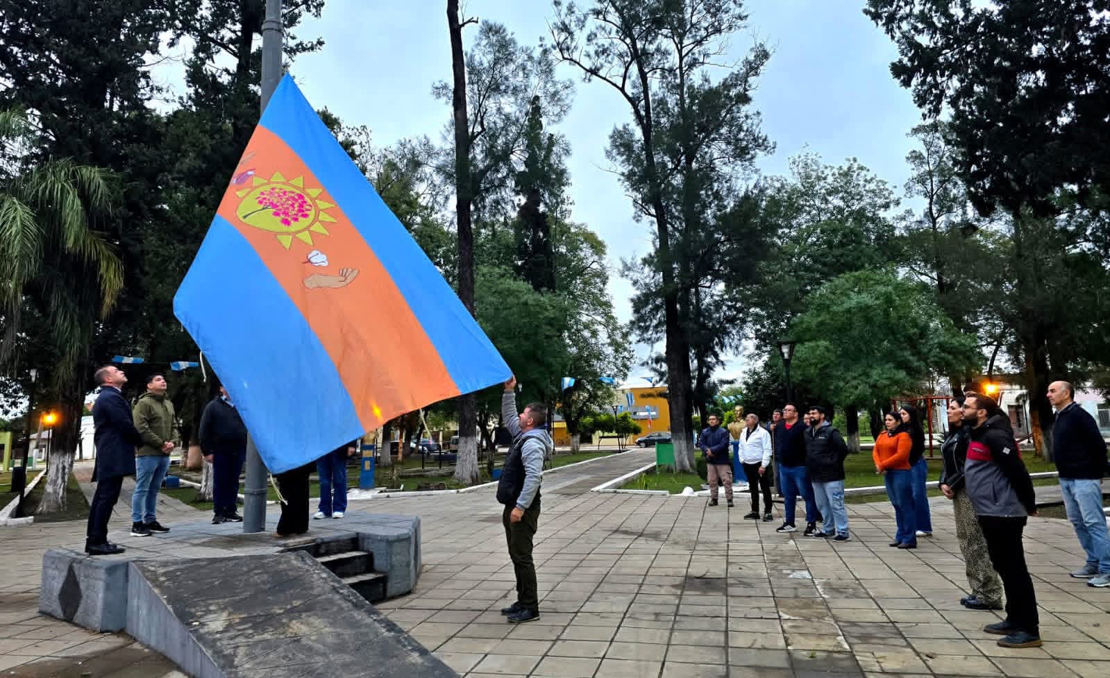 Colonia Elisa celebró el 8° aniversario de la creación de su bandera