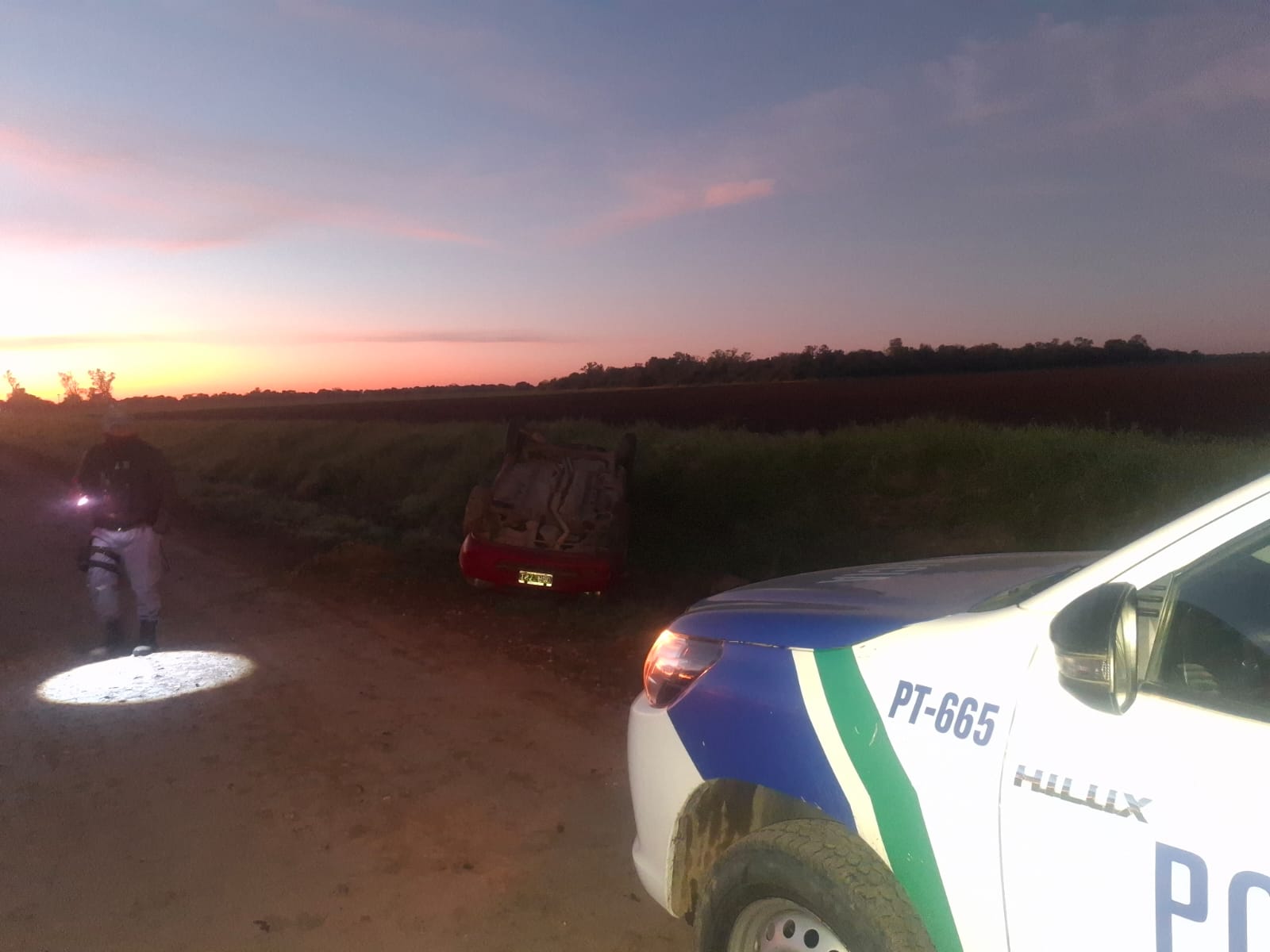 Sáenz Peña: investigan el hallazgo de un automóvil volcado y abandonado a la vera de la Ruta 95