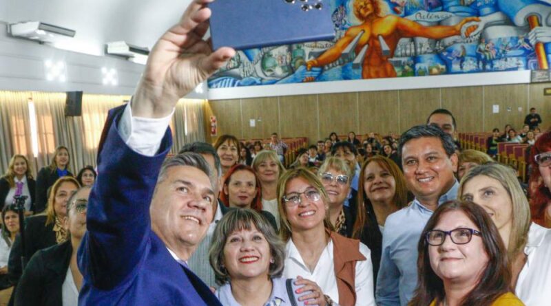ZDERO DIO MARCHA ATRÁS CON EL TOPE A LOS POSTÍTULOS DOCENTES, PERO CRECE LA INCERTIDUMBRE EN EL SECTOR