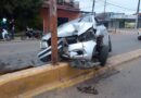 Resistencia: perdió el control del automóvil y chocó contra una columna del cantero central