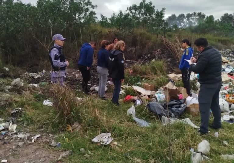 Hallaron un feto en un basural de San Bernardo: la Justicia ordenó una autopsia para determinar las circunstancias del caso