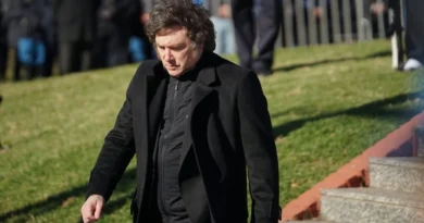 Milei cuestionó a la Selección por la bandera de Malvinas y defendió la vía diplomática para el reclamo de soberanía