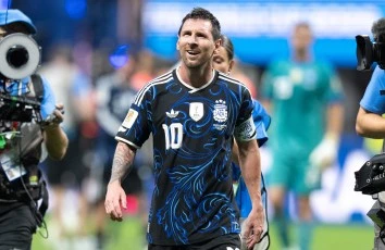 Messi habló de la crisis social y Milei volvió a cuestionar a la Selección por la bandera de Malvinas