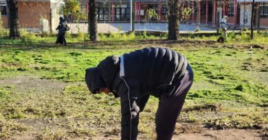 El Municipio de Colonia Elisa realizó trabajos de limpieza y mantenimiento en la Escuela de Formación Profesional N.º 55