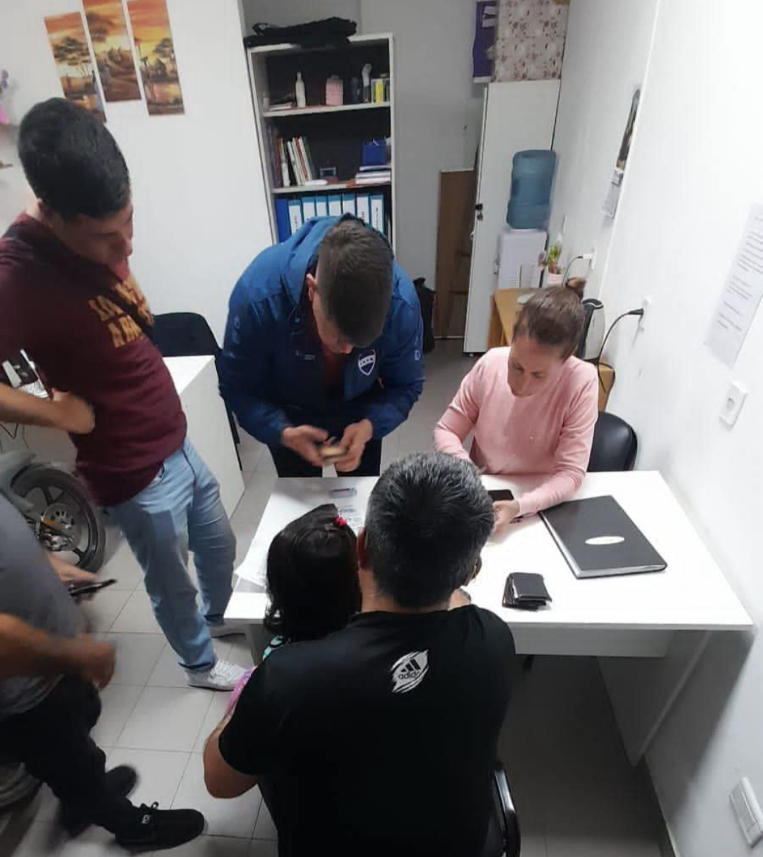 Rescataron en Resistencia a una niña buscada por la Justicia de Paraguay: detuvieron a su padre