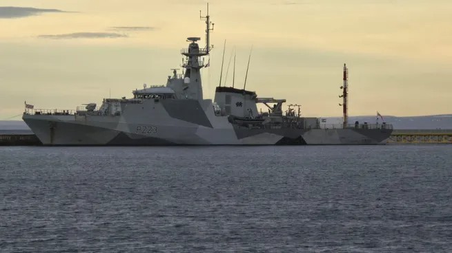 Tensión en el Atlántico Sur: Tierra del Fuego denunció como una «provocación» el paso de un buque de guerra británico