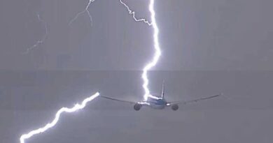 Un avión fue alcanzado por un rayo cuando intentaba aterrizar en Buenos Aires y debió regresar a Neuquén