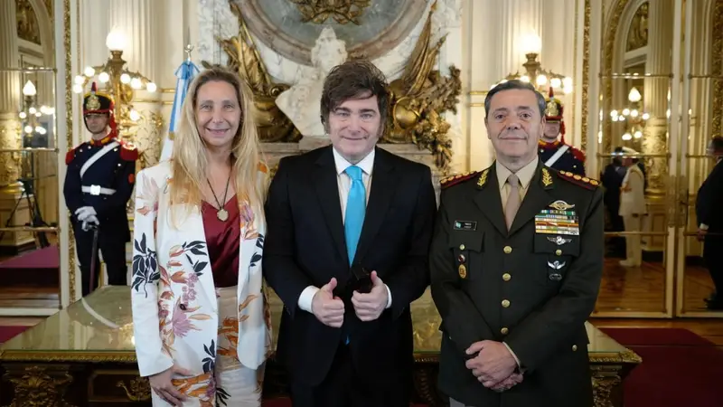 Prohíben a militares publicar reclamos en redes sociales por salarios y problemas internos