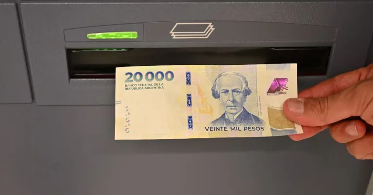 Chaco confirmó el pago de los sueldos de agosto: jubilados cobran el 1 de septiembre y activos el 2
