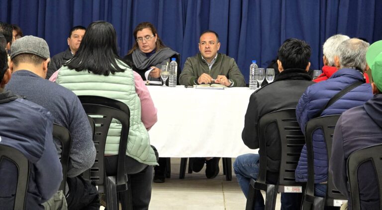 COLONIA ELISA: PEDRO MAIDANA ANUNCIÓ UN 15% DE AUMENTO SALARIAL Y NUEVOS PASES A PLANTA PARA MUNICIPALES
