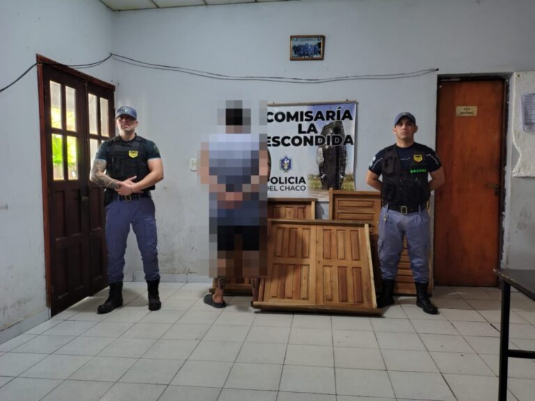 La Escondida: recuperaron tres ventanas robadas de un comercio y detuvieron a un joven de 20 años