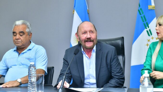 Formosa anunció un aumento del 15% para estatales y el salario mínimo llegará a $1,2 millones