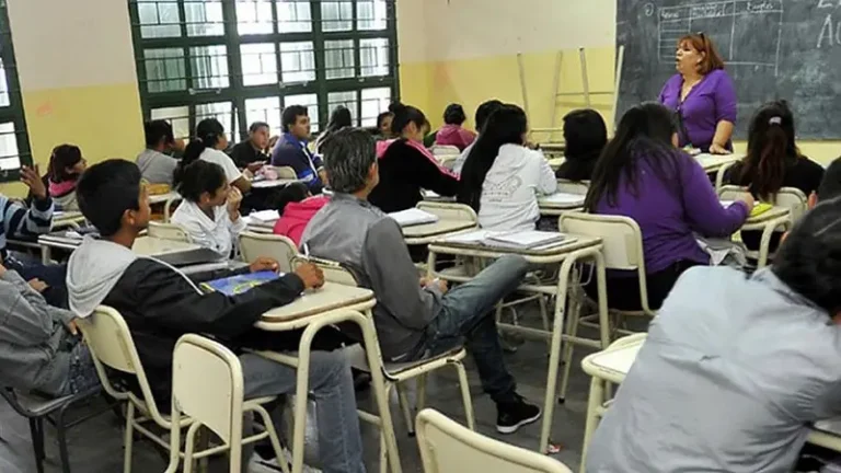 Alarma educativa: Argentina cayó en Matemática, Lectura y Ciencias y PISA 2025 dejó el peor resultado en Matemática de toda la serie