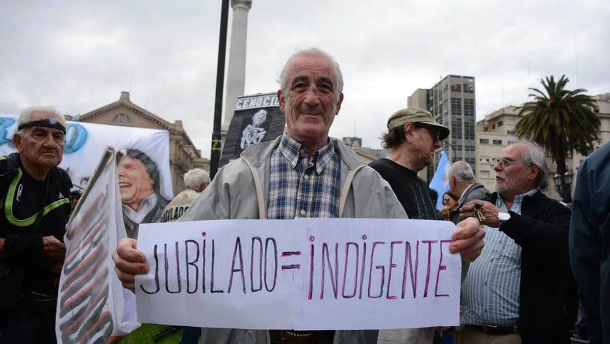 El bono de $70.000 para jubilados sigue congelado y el Presupuesto 2027 no garantiza una actualización