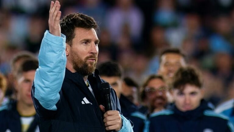 Gracias, capitán: Messi se despidió de la Selección con un gol y un Monumental rendido a sus pies